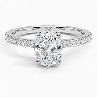 Bague de promesse en diamant de laboratoire symbolisant l'amour éternel, la dévotion sincère, pierre claire créée en laboratoire avec un serti classique