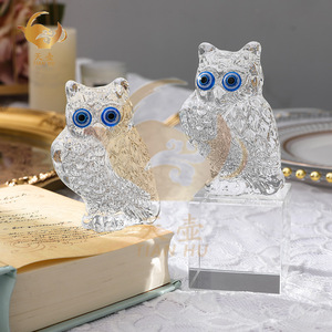 Adorno de Búho de Cristal Transparente con Relieve Tallado, Decoración para el Hogar, Regalo con Base - Product Image 1