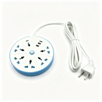 Regleta de Enchufes Universal, Cable de Extensión de 2 Metros con 2 Puertos USB y 1 Puerto Tipo C, Enchufe Compatible con Voltaje Global