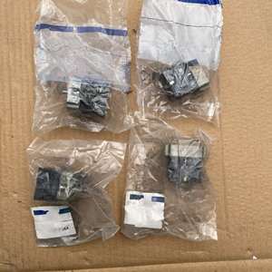 Módulo de Contacto Auxiliar para Controlador PLC, Sensor, Contactor, Nuevo y Original ZB2-BE102C - Product Image 1