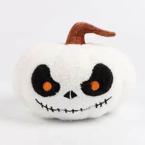 Boneka labu tengkorak putih Halloween, boneka Halloween lembut dekorasi liburan lucu bantal mainan anak-anak