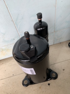 Máy nén lạnh quay 2JS282H5AA04 2JS386H3EB02 2JS438D3FE02 2JS464D3BB02 220-240v 50Hz 1 pha R22 - Product Image 4