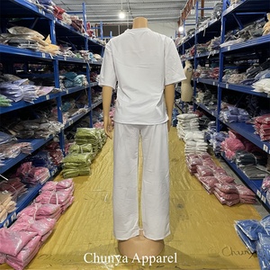 تخفيضات هائلة: طقم نسائي كاجوال من قطعتين (بلوزة وبنطلون) مقاسات L-XXL، موديل C250530، طقم تي شيرت مع بنطلون للارتداء اليومي، شحن سريع - Product Image 3