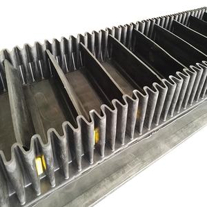 Corrugated heng oluklu yanak kauçuk konveyör bant 60 ° dik eğimli tasarım anti-dökülme yüksek darbe Cleats taban kesme için - Product Image 5