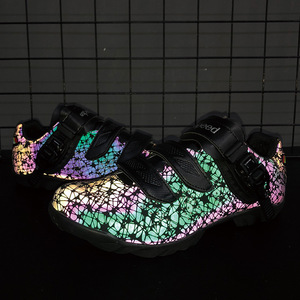 Chaussures de cyclisme lumineuses dynamiques pour hommes et femmes, semelle intérieure en carbone, maille respirante, plates sans système de blocage pour le cyclisme <span class=keywords><strong>sur</strong></span> <span class=keywords><strong>route</strong></span> et VTT, saison automne - Product Image 4