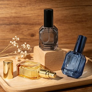 Botella de Perfume Personalizada con Caja de Empaque, 10 ml, Cuadrada, Recargable, Perfume Original para Hombre, Botella de Vidrio Vacía con Diseño de Pulverizador - Product Image 2