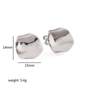 Pendientes geométricos de oro de 18k, plata, titanio y acero para mujer, para uso diario. - Product Image 4