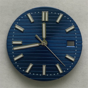 Componenti per Modifica Orologi: Quadrante da 30,5 mm con Indicatori Luminosi Verdi, Adatto per Montaggio Movimento NH35/36, Strumenti per Orologiai - Product Image 2