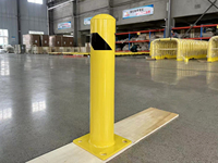 Bollard anti-collision en acier thermolaqué jaune avec indice d'impact et de protection élevé pour usage industriel en entrepôt