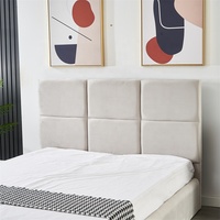 Design élégant et élégant, tissu velours gris doux, forme carrée capitonnée, lit double de rangement à gaz