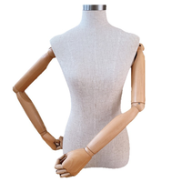 Torse de mannequin féminin avec bras en bois détachables, forme de corps articulée réglable pour l'affichage des foulards et la présentation de vêtements