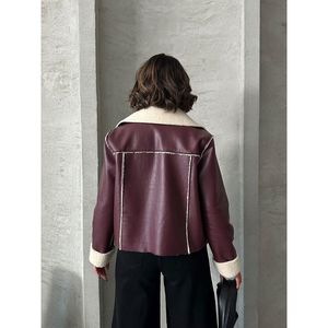 Chaquetas de Cuero Acolchadas Ligeras al por Mayor con Cremallera y Logotipo Personalizado en Satén con Opciones de Piel de Oveja, Piel de Cordero y Cuero PU - Product Image 1