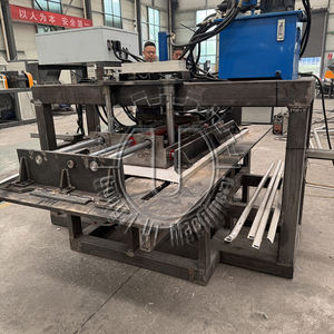 Machine de recyclage photovoltaïque à haute efficacité avec moteur et roulement, capacité de 200 à 1000 kg/h pour le démontage des panneaux solaires et des déchets électroniques - Product Image 2