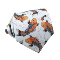 Cravates en soie pour hommes, personnalisées avec impression, fines et étroites, à motifs fantaisie colorés (carpes joyeuses, animaux, poissons), couleur turquoise, vente en gros de Chine