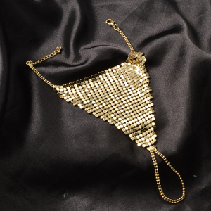 Conjunto de pulseras chapadas en oro antideslustre para mujer, con borlas integradas en el puño de malla de lentejuelas anchas y cadena de mano, venta al por mayor - Product Image 4