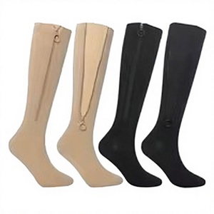 Chaussettes hautes unies respirantes en tricot pour adultes, usage quotidien décontracté, beige et noir - Product Image 1