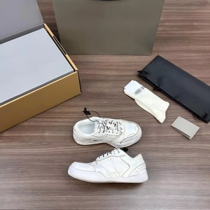 Sneakers unisexes en cuir vieilli de qualité supérieure, style rétro, chaussures basses de skate, design vintage, streetwear pour couples - Product Image 5