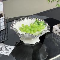 Assiette à fruits vintage de luxe en porcelaine en forme de fleur, vaisselle pour salon, table basse, usage domestique, nouvelle collection