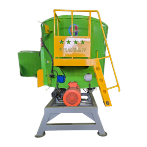 Le mélangeur vertical TMR est <span class=keywords><strong>un</strong></span> excellent outil pour broyer, déchiqueter et pétrir la soie pour l'élevage de bovins et de moutons. - Product Image 3