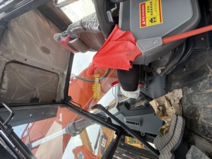 Excavadora de cadenas Doosan DX340LCA de 34 toneladas usada, con motor Cummins de servicio pesado y bomba hidráulica Kawasaki - Product Image 5