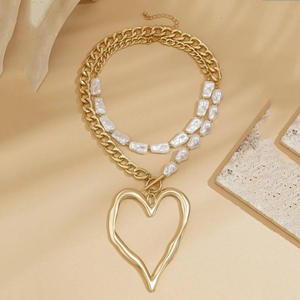 New Design Gold Trendy Large Exaggerated Hollow Heart Shaped <strong>Pendant</strong> <strong>Necklace</strong> Imitation <strong>Pearl</strong> Leopard Print Double Layer Chain - Product Image 4