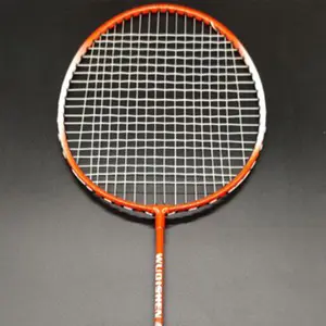 Raquettes de badminton prix stock 675mm 90g couleur noire protecteur conception raquettes badminton