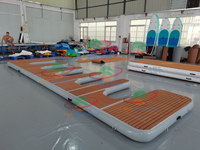 Plateforme de quai pour jet ski en vinyle gonflable OEM Asia Inflatables, forme en E, capacité de 500 kg, plus de 10 places assises