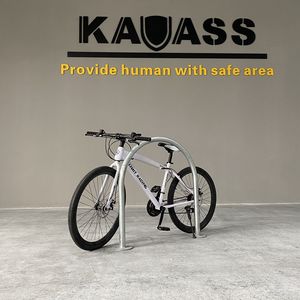 Poteau d'attelage robuste à double face pour <span class=keywords><strong>vélo</strong></span> 2 cerceaux en U à boucle large inversée commerciale dans le <span class=keywords><strong>support</strong></span> de stationnement de <span class=keywords><strong>vélo</strong></span> au <span class=keywords><strong>sol</strong></span> - Product Image 3
