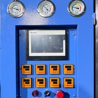 Machine de fabrication de bouteilles en plastique 1,5 L, 2 cavités, semi-automatique, version améliorée 1800 BPH pour l'emballage d'eau, de jus et d'huile, niveau d'entrée pour usine