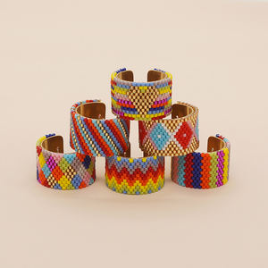 Go2boho fatto <span class=keywords><strong>a</strong></span> mano anello di perline regolabile, anello aperto <span class=keywords><strong>a</strong></span> banda <span class=keywords><strong>larga</strong></span> arcobaleno bohémien con Miyuki Delica perline motivo geometrico - Product Image 4