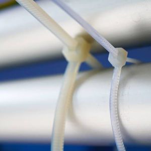 Attaches de câble en nylon 6 6 <span class=keywords><strong>PA</strong></span> résistant aux basses températures gestion de haute performance pour câble de haute qualité excellent plastique formé - Product Image 3