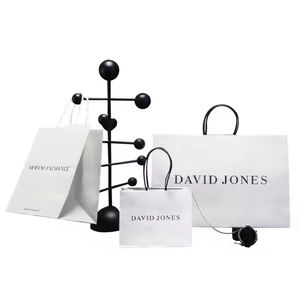 Bolsa de Compras de Papel Kraft Blanca y Marrón con Asas Retorcidas e Impresión de Logotipo - Product Image 1