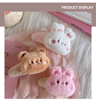 Pince à cheveux latérale en peluche mignonne et douce, motif dessin animé, style 'Girl Heart', faite à la main, collection Automne Hiver, pour femmes du Jiangxi, usage promotionnel