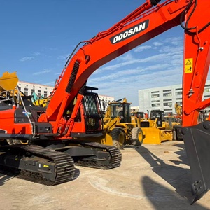 Excavatrice sur chenilles Doosan DX225LCA, couleur noire, équipement de construction robuste, garantie 1 an, capacité de la benne de 0,65 m³, machine de 22 000 kg - Product Image 6