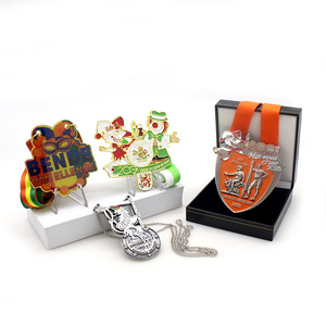 Médailles de carnaval miraculeuses du monde entier en alliage de zinc de Guangdong, personnalisées avec logo en relief, plaquées couleur et émail souple moulé - Product Image 2