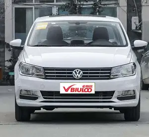 Volkswagen santana-Mini coche eléctrico para adultos, neumáticos de coche para niños