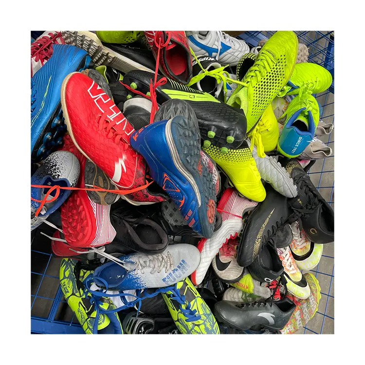 wholesale Chinese branded used second hand soccer football shoes boots ukay ukay bales in bulk