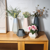 Vase en céramique géométrique, vase à fleurs moderne, vases décoratifs pour la maison, pour le salon, la chambre à coucher, le bureau