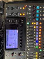 Mélangeur Audio Numérique Tactile Compact d'Occasion, 32 Canaux, Puissance 50W, Conception Durable pour Systèmes de Son Surround