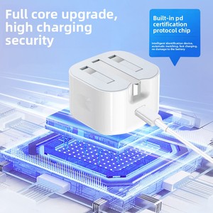 Caricabatterie PD20W Standard UK con Porta USB-C Adatto per Ricarica iPhone e Auricolari <span class=keywords><strong>Adattatore</strong></span> Pieghevole con Spina Britannica Ricarica Rapida Intelligente - Product Image 2