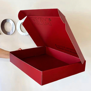 Boîtes d'expédition de vêtements personnalisées recouvertes d'un film mat avec impression à effet UV, emballages cadeaux pour envoi postal - Product Image 6