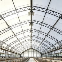 Estructura de Lona para Rancho de Caballos Resistente a los Rayos UV, 850g/m², Arco Gótico de Techo Alto, 80x120m, PVC Gris para Ovejas, Cabras y Ganado