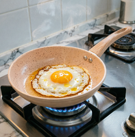 Poêle à frire en métal antiadhésive avec revêtement céramique blanc, compatible induction et four, non toxique, pour œufs et omelettes, disponible en OEM