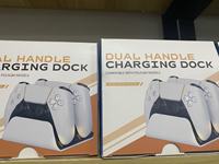 Support de charge rapide double pour PS5 Pro, station de charge pour manettes de jeu avec indicateur LED pour manettes PS5 DualSense/Slim