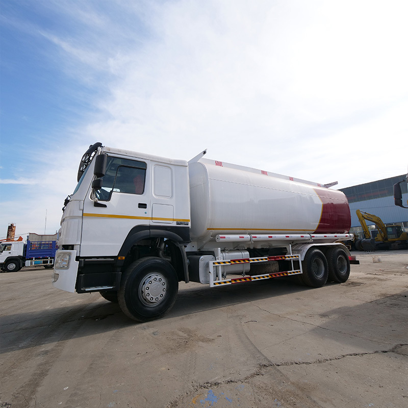 100 New Fuel Tank Truck with