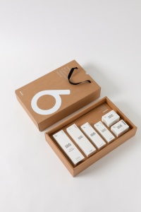 GINGER6 Coffret cadeau de soin végétalien format voyage avec sérum tonique crème pour une peau éclatante Essentiels quotidiens - Product Image 4