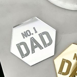 Insignia Redonda de Metal Personalizada con Logotipo, Material de Estaño con Acabado Pulido, Técnicas de Impresión UV, Offset, Serigrafía y Relieve - Product Image 1