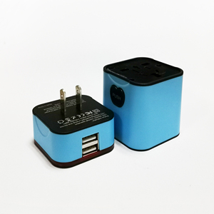 Mini adaptador de viaje universal con 4 salidas de CA y 3 puertos USB Nuevo enchufe INTERNACIONAL PARA USO DE TVers - Product Image 5