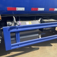Camion à ordures compacteur hydraulique 4x2 8CBM pour la collecte des déchets