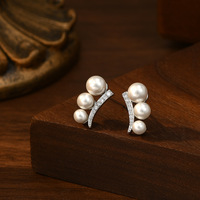 Boucles d'oreilles géométriques en laiton et perles, nouvelle collection, haute qualité, design tendance, best-seller, style simple et affirmé pour femmes élégantes